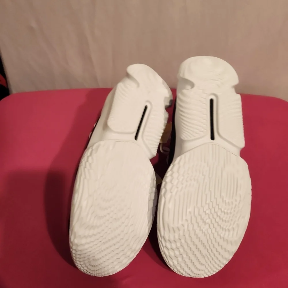 Under Armour Flow FUTR X3 - Picture 2 of 5